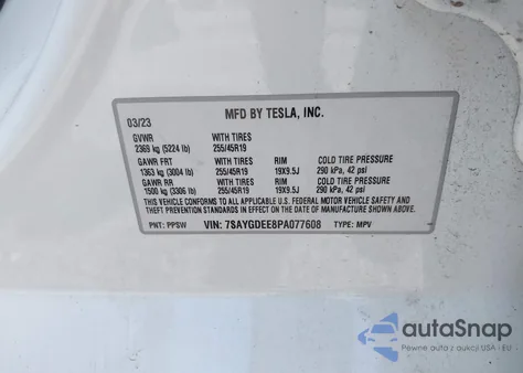 2023 Tesla Model Y Awd/Long Range Dual Motor All-Wheel Drive z USA, uszkodzony, nr VIN 7SAYGDEE8PA077608